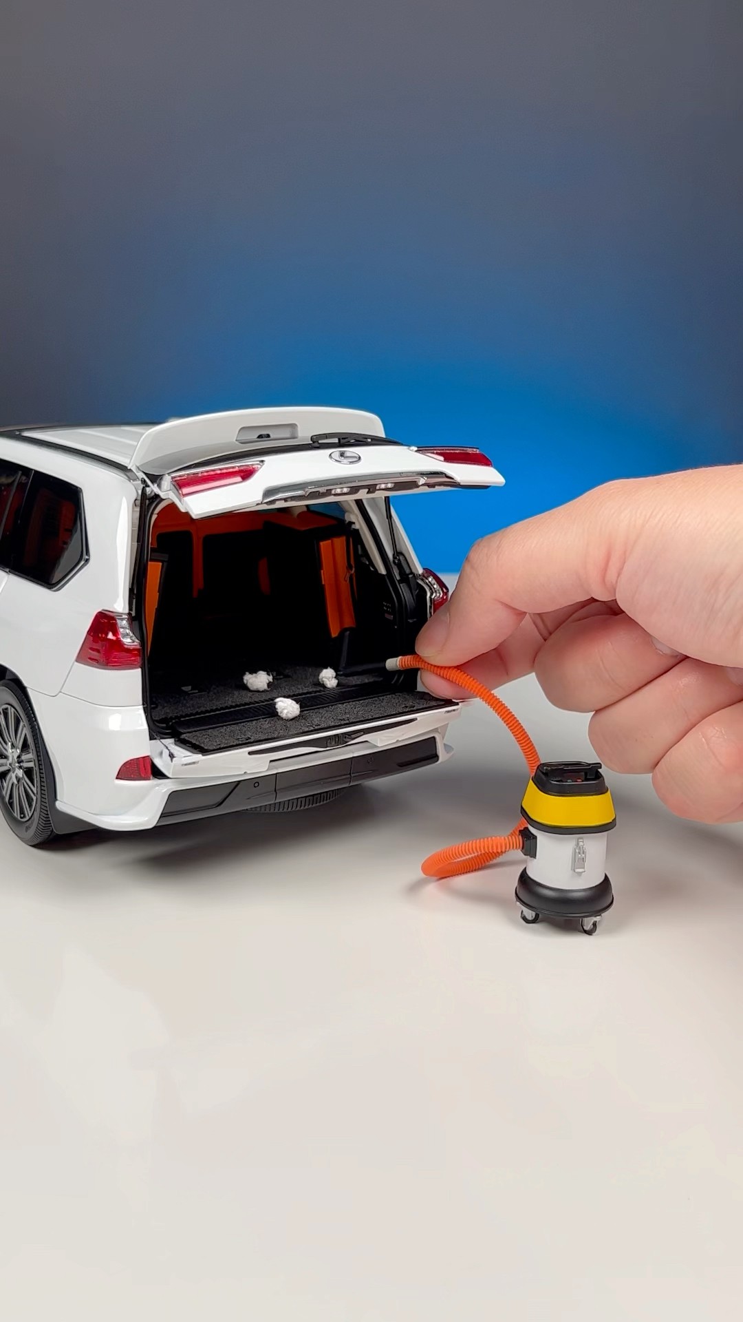 Unboxing of Maserati MC20 1:18 Diecast Model Car by BBR