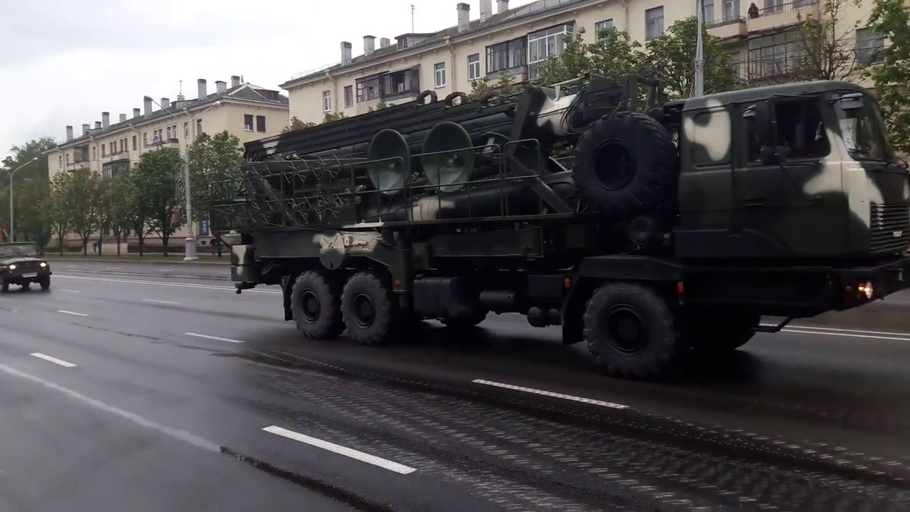 Опель сбил столб