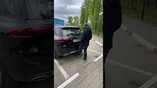 Научный подход к открытию багажника на Mercedes-Benz!!!!!￼