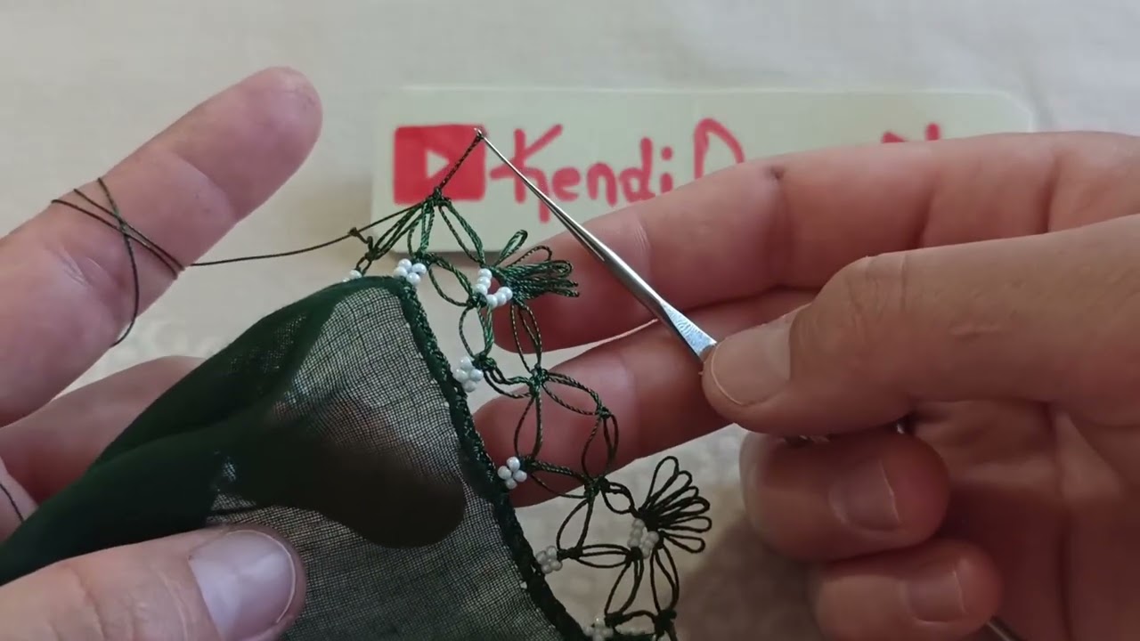 Yapımı Kolay Götüntüsü Çok Zarif Bir Model Kum Boncuklu Oya Modelleri 1