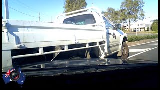 Aussiecams - This is NOT how to use a roundabout! Bribie Island QLD