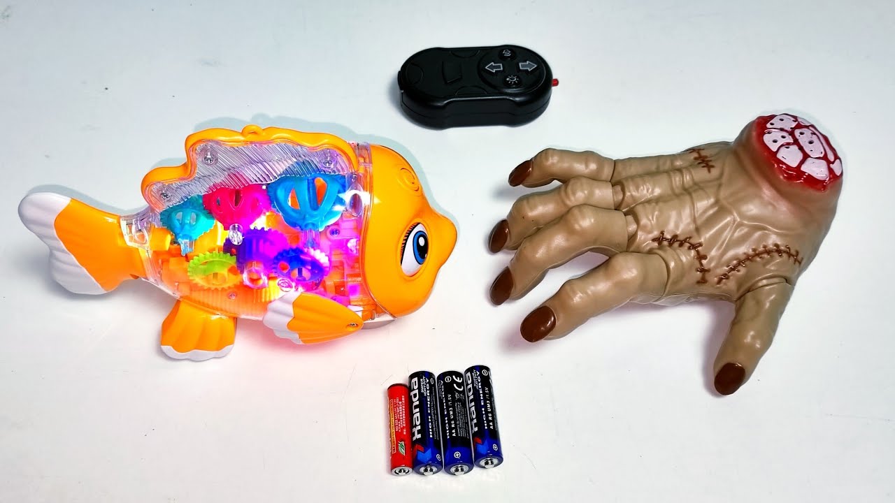 Unboxing RC Zombie scary Hand, Transparent Gear fish,R/C Climbing Car, Crocodile Walking