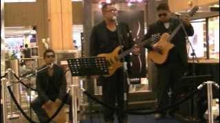 Easy by Trisno Trio @ Paragon Music En Vogue 11 Jun 12