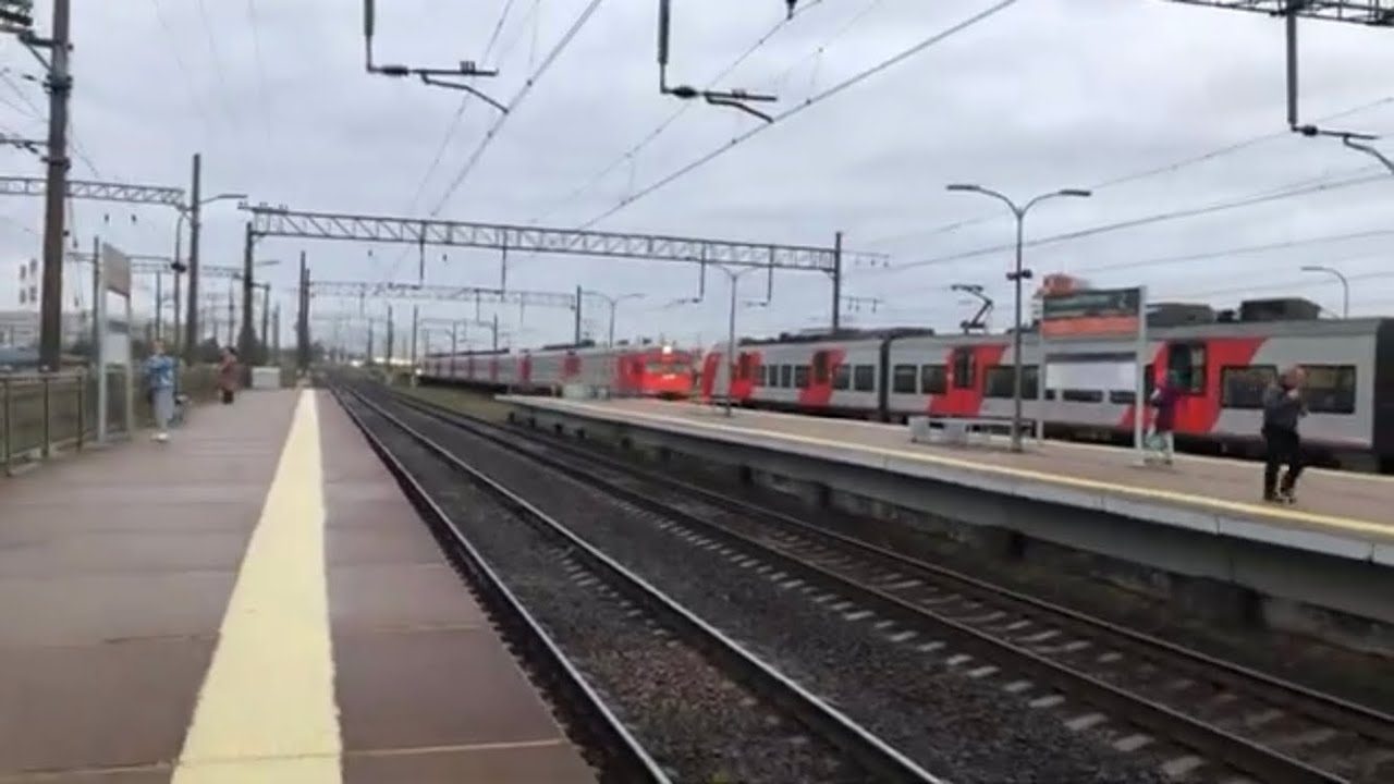 ЭС2Г-238 сообщением Луга-1 - СПБ и ЭТ2М-074 сообщением Санкт-Петербург ...