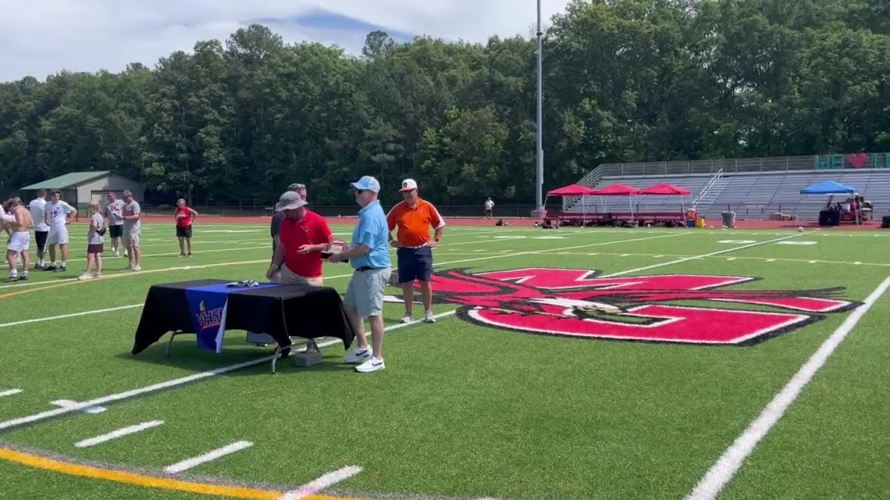 Cosby celebrating the Class 6 state championship victory - YouTube
