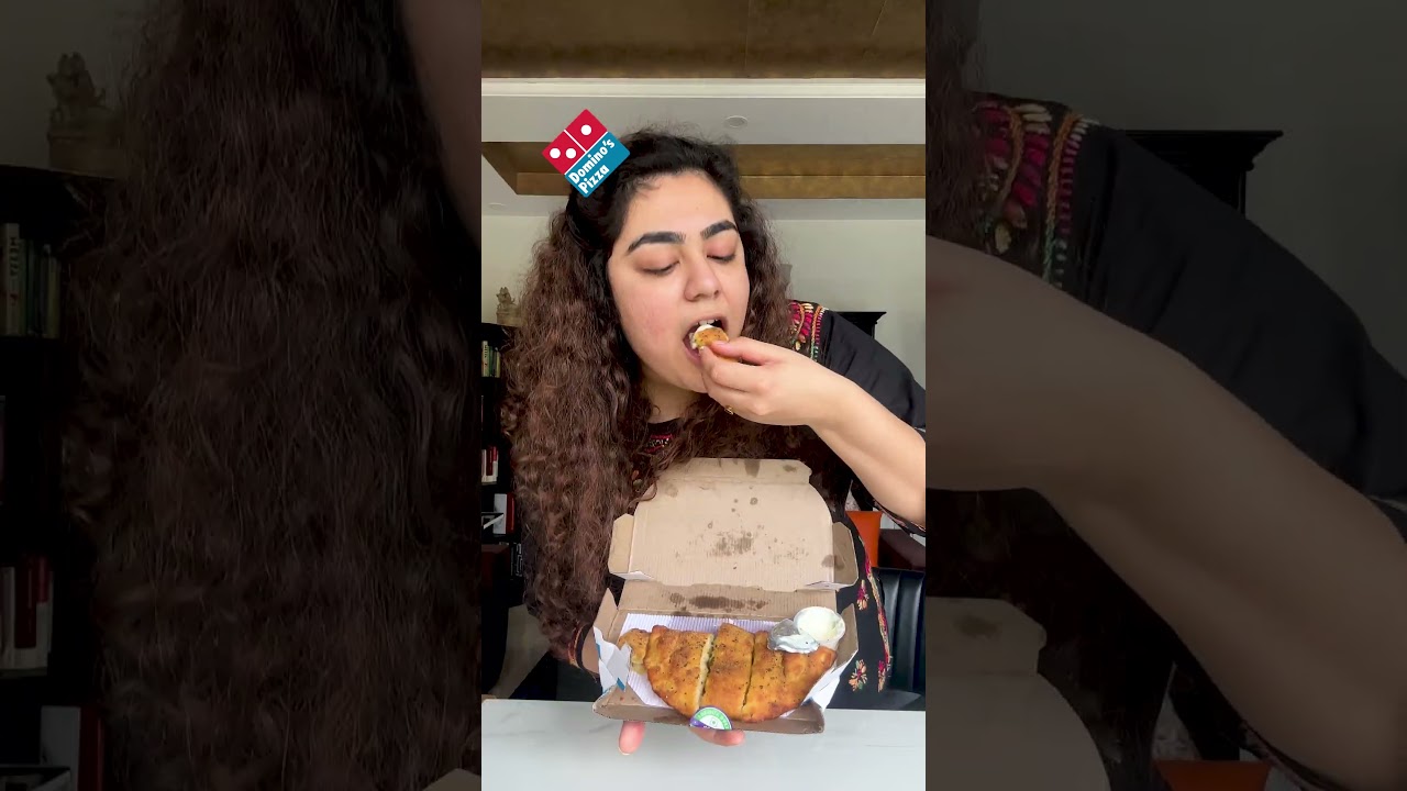 😍Domino's vs Pizza Hut Garlic Bread Battle: Which is better?⚔️