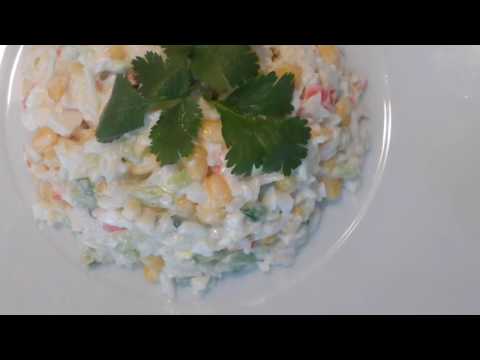 Video: Dadlı karides salatı bişirmək