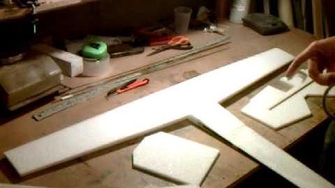 42 Edge 540 Construction video #2.wmv