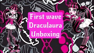 Monster high Draculaura first wave doll unboxing!!
