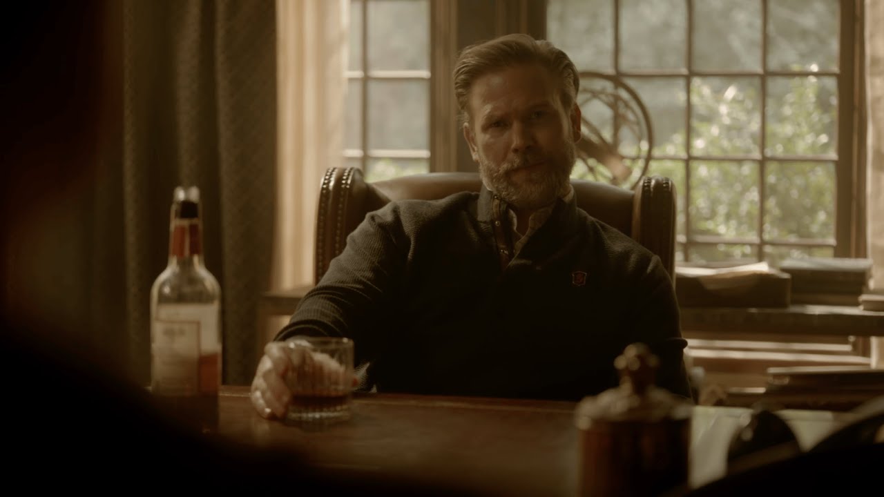 Legacies 4x15 Alaric talks to his younger subconscious - YouTube