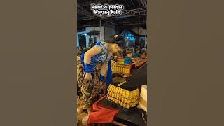 Niken Salindry hadir di pentas Wayang Kulit #nikensalindri #wayangkulit  #beranda