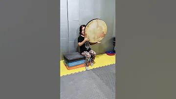 دف زن کوچک 