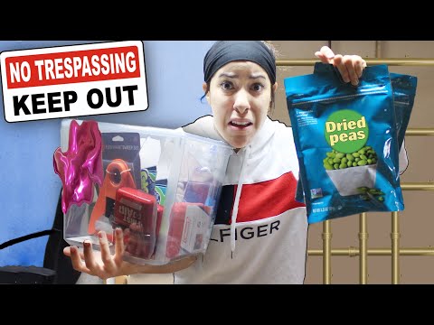 24-hours-trapped-in-an-abandon-escape-room-safe-house!-(escaping-the-mysteryman-chasing-me)
