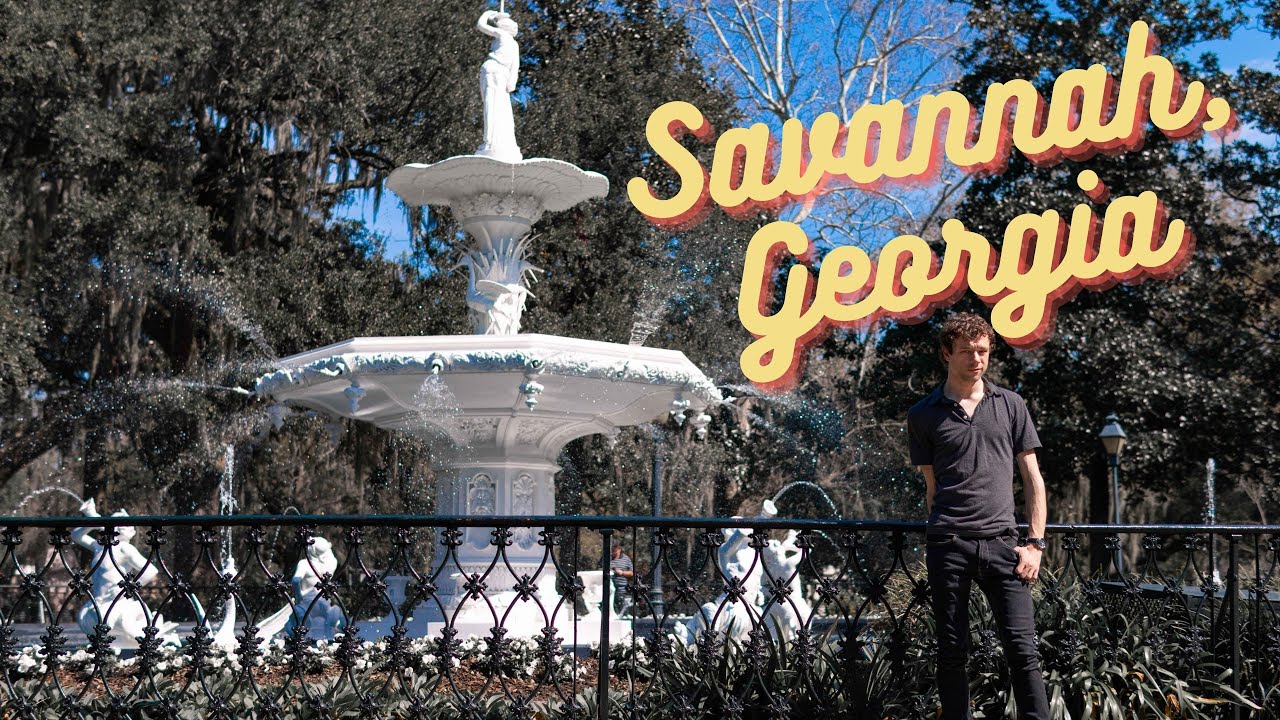 Exploring Savannah, Georgia. Beautiful Parks and Amazing Southern Food
