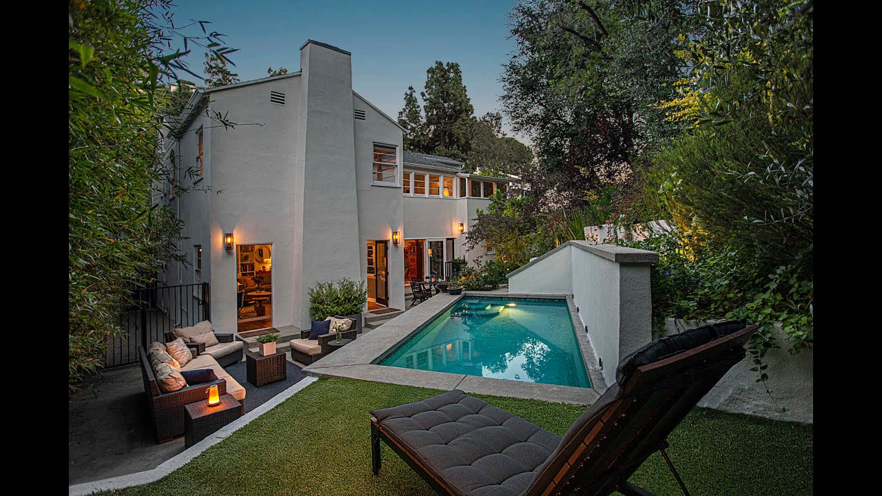 2845 N Beachwood Drive Los Angeles YouTube