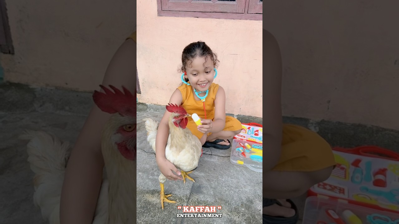 Ayam sakit minum obat 🤭🤣 #shorts #youtubeshorts #funny
