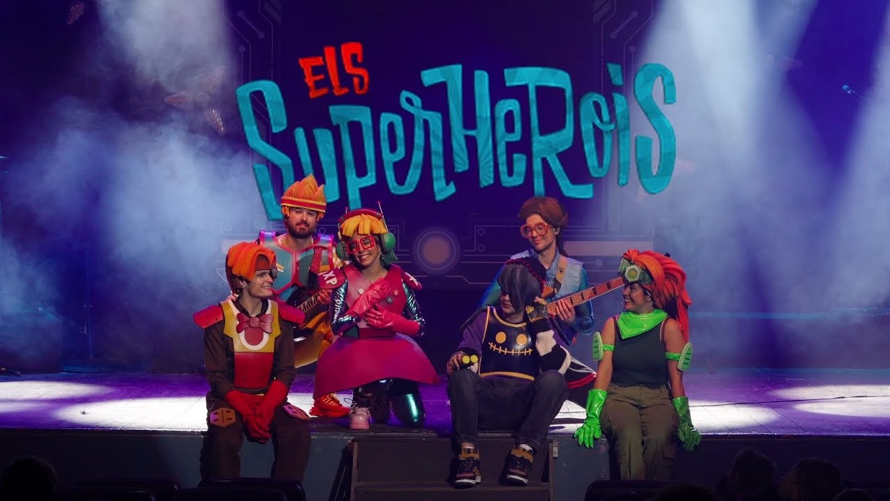 PROMO ELS SUPERHEROIS · by JB