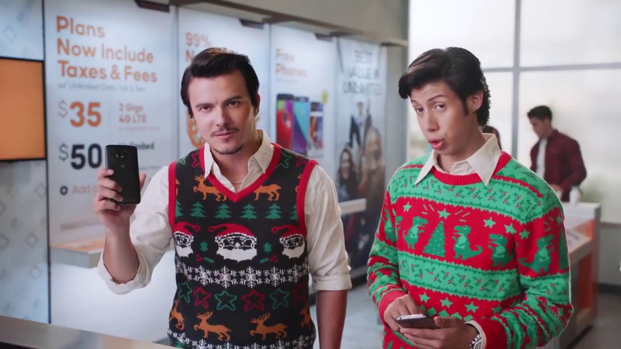 Boost Mobile - ¡Compra un teléfono y obtén uno gratis, compa! 11 2017