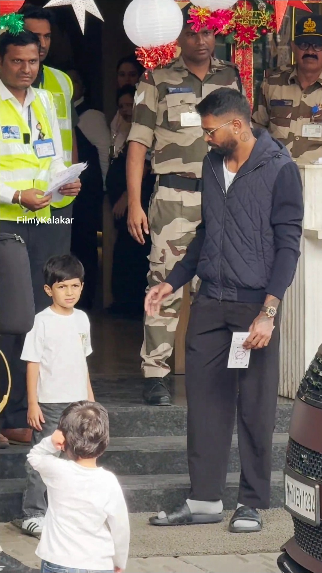 Seems like #hardikpandya is off to spend holiday season with son #agastyapandya ❤️ #filmykalakar