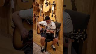 Testando violão Taylor na Guitar Center Orlando