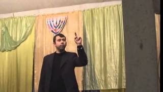 Пол Маккартни идёт в гости к Джону Леннону Пол Маккартни идёт в гости к Джону Леннону