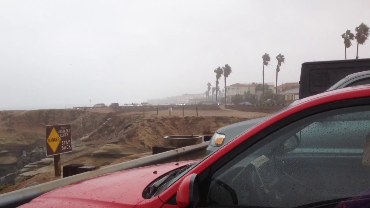 storm radar Horizontal rain At the Ocean