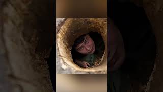 🌲 Pria yang membangun rumahnya di dalam pohon raksasa #viralvideo#shortsfeed