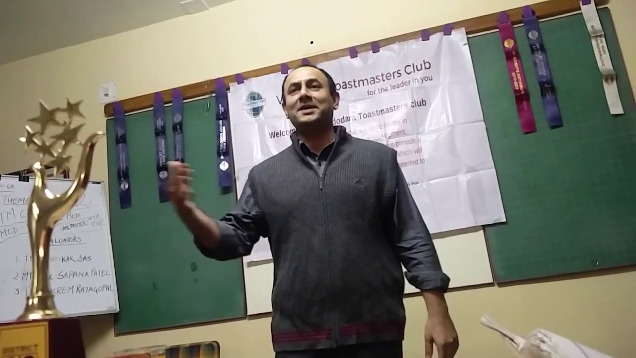 Toastmaster Hiren Dalal delivering Project 10 of Competent Communication
