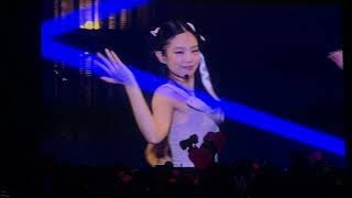 [4K] You and Me   Solo - Jennie BLACKPINK [Day 1 (29-Jul) - BORNPINK WORLD TOUR in HANOI]