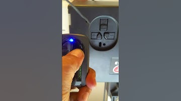 Chamberlain CLICKER Universal Remote Programming / Genie Door Opener / #SHORTS