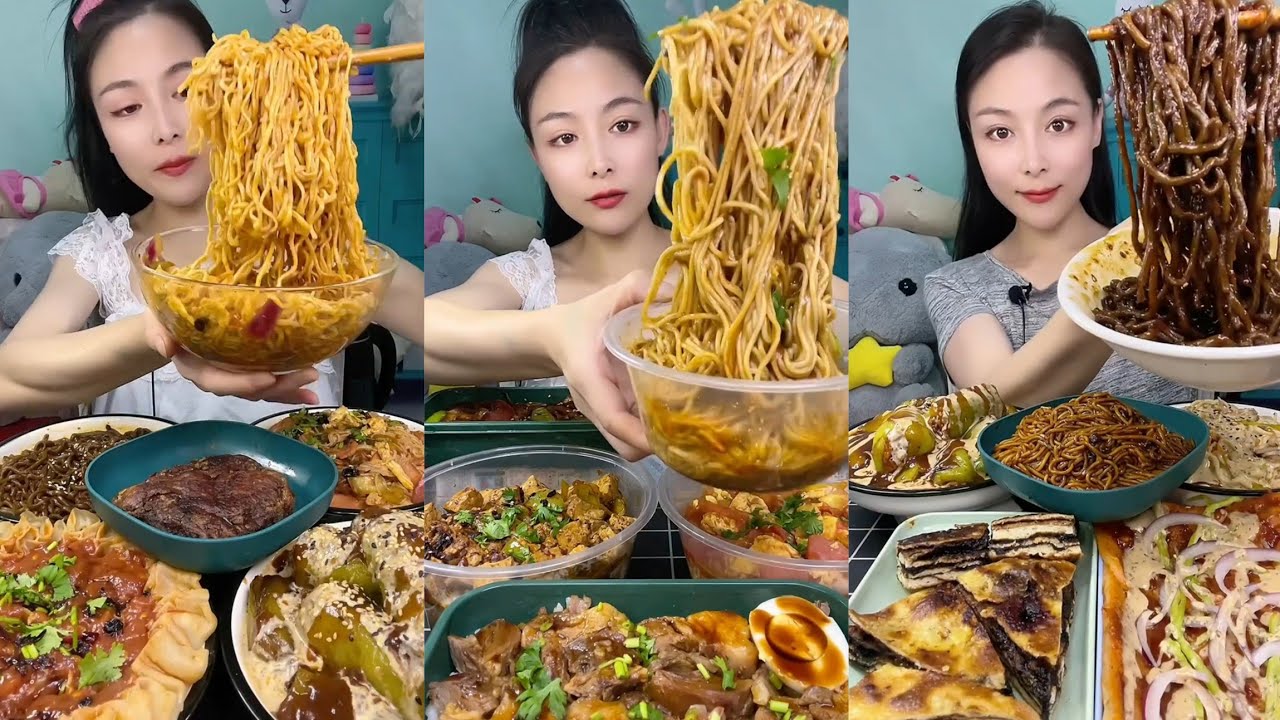 Mukbang : Eating Spicy Noodles 🍜🍜 fire Noodles 🍜 with Hotdogs 😋