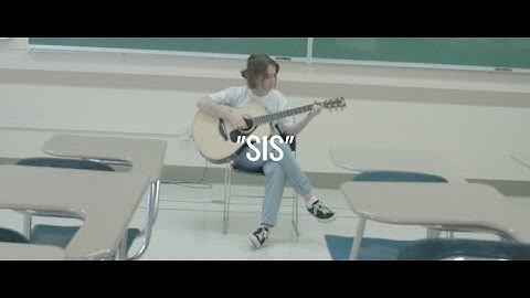 Claire Cottrill- "Sis" (Acoustic Session)