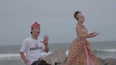 Lagu Sunda ulah ceurik versi Inggris...