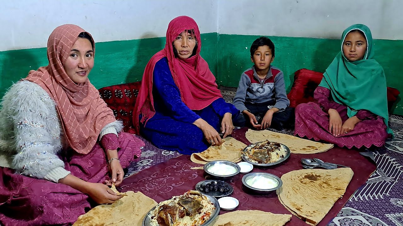 Ramadan Mobarak| Village Life in Afghanistan| Cooking in cold winter weather| Landi PLou