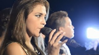 Video thumbnail of "VICTORIA PUCHURI - BAJO LA LLUVIA (Orq. Son del Valle)."