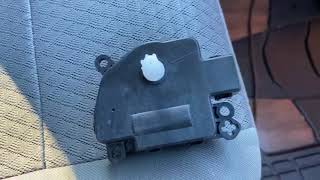 2008 Chrysler Town & Country A/C Heater Blend Door Actuator Removal & Replacement