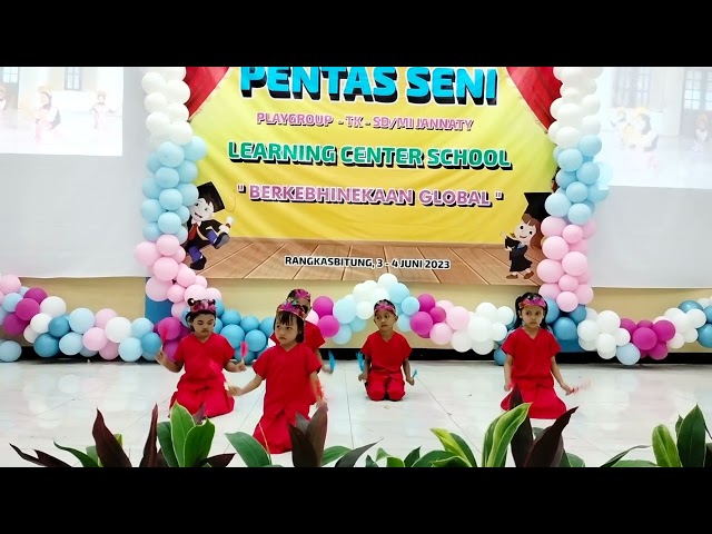 Tari Ampar Pisang - Pentas Seni TK Learning Center Rangkasbitung, Kab. Lebak - Banten class=