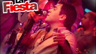 Video thumbnail of "LA FIESTA/SOLO CON UN BESO/EN VIVO"