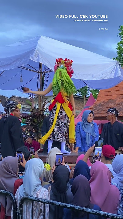 Ketika Penari Seblang Mode Marah Tapi Menggemaskan
