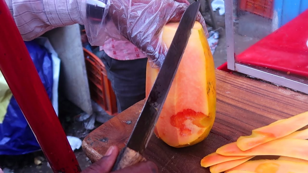 Papaya Cutting | fruit ninja 2019 | fruits cutting on road side | fruits Ninja Papaya | Street Food Zone