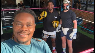 TOMMY-MECK enjoy the boxing training with us this morning in Cape Town South Africa 🇿🇦