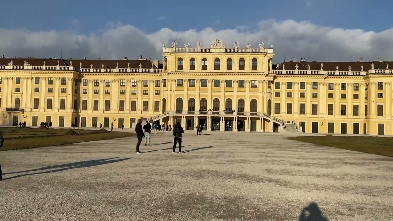 Schönbrunn Palace: A Majestic Journey Through Vienna’s Historic Treasure 