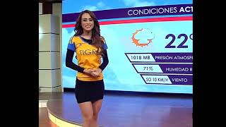 Anchor takes off her clothes live on air to describe the temperature2022#short #subscribe#shortvide screenshot 3