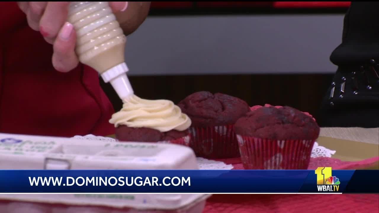 treatment переклад Domino Sugar makes Valentine's Day treats