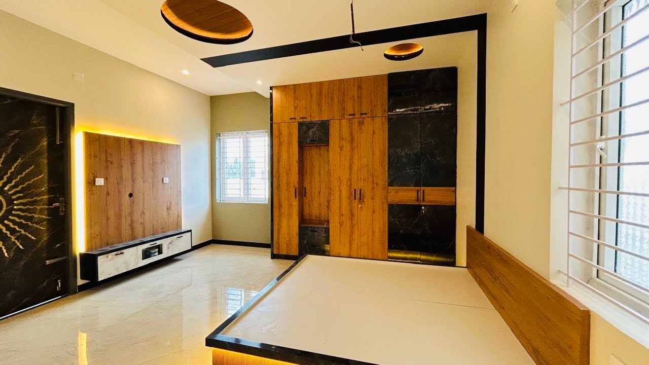 Прекрасный дом с 3 спальнями, выходящий на восток, в центре города, площадь 2200 кв. футов. ☎️866...