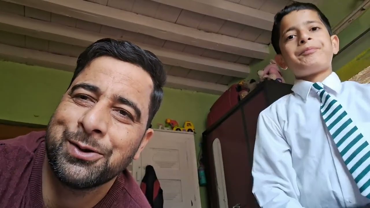 ajj ka vlogs harshita  and prakul sharma k sath school  jana jata