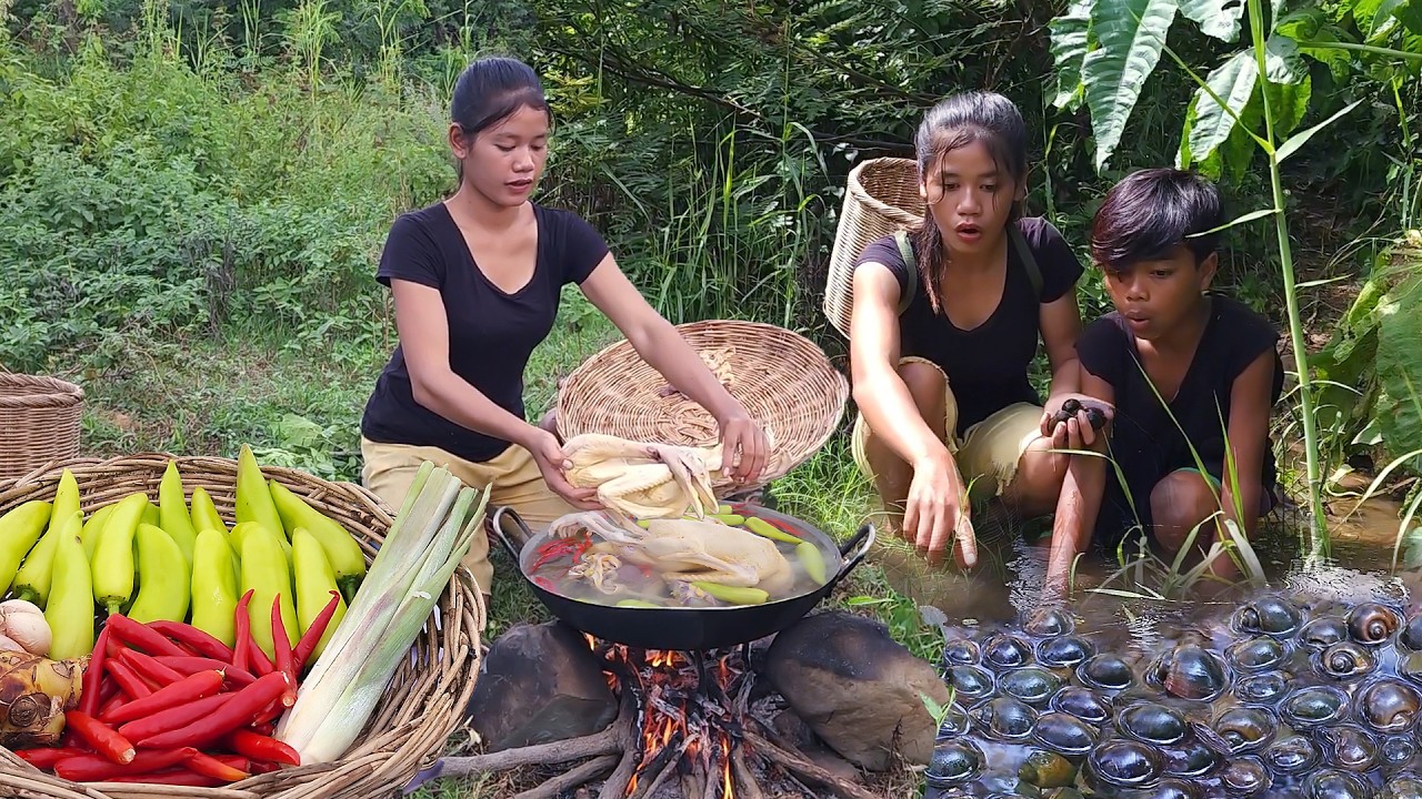 Duck soup tasty with big chili for jungle food, Snail spicy braised with egg for dinner, +3 video