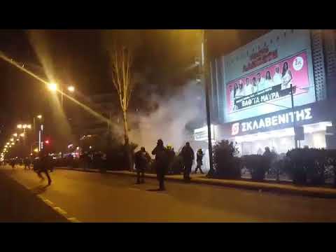 Iefimerida.gr Επεισόδια στην Αλεξάνδρας μετά την πορεία στο Πολυτεχνείο 17/11/2017
