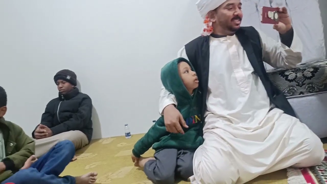 اللهم صل على النبي المنصور ، المادح محمد عمر