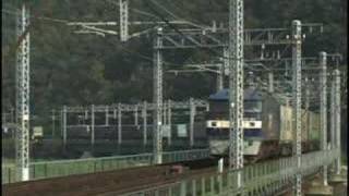 A freight express powered by EF210 named Momotaro